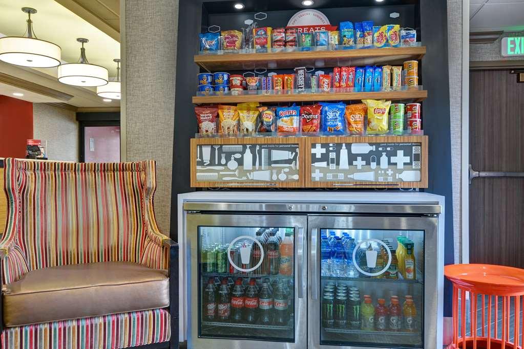 Hampton Inn Greenwood Interior photo